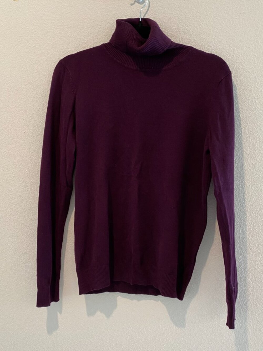 Andrew Marc Purple Turtleneck Sweater Women Medium Plum Knit Pullover